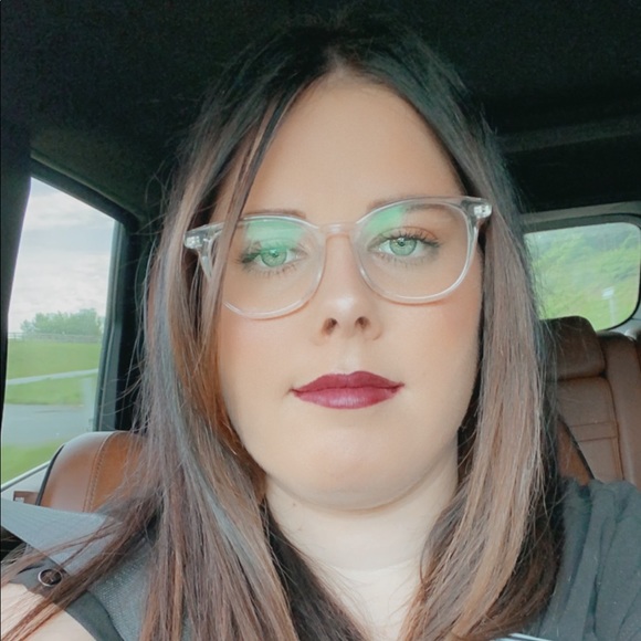 Meet your Posher 🍂🖤🫒 - Picture 16 of 17